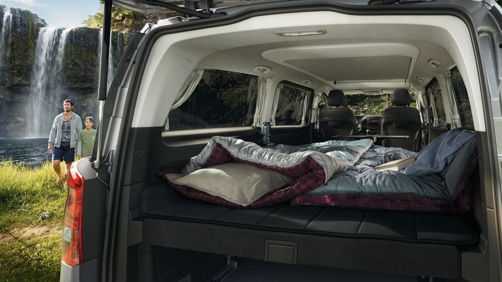 CAR-Avenue-Mercedes-Benz-Marco-Polo-Activity-04