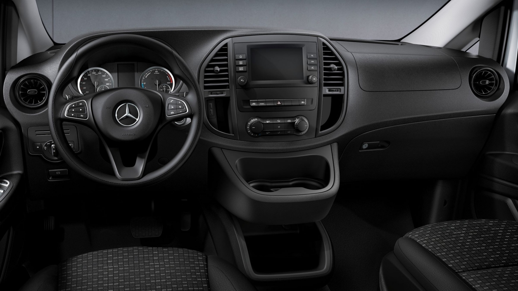 CAR-Avenue-Mercedes-Benz-e-Vito-Tourer-04