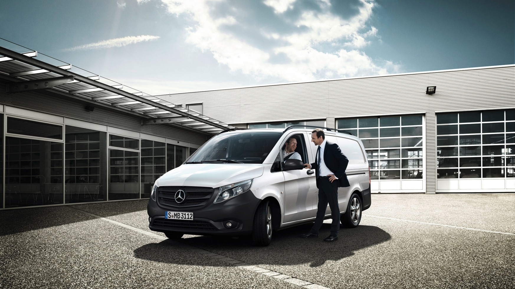 CAR-Avenue-Mercedes-Vito-Fourgon-01