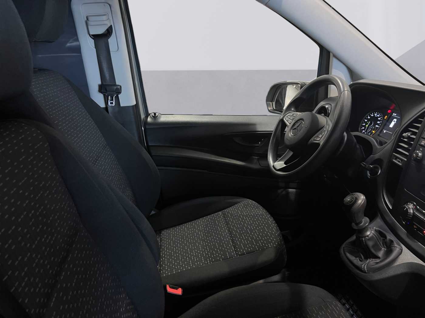 xxl_kfz111814546_w1v44760313960028_14_enter-codriver-driver.jpg
