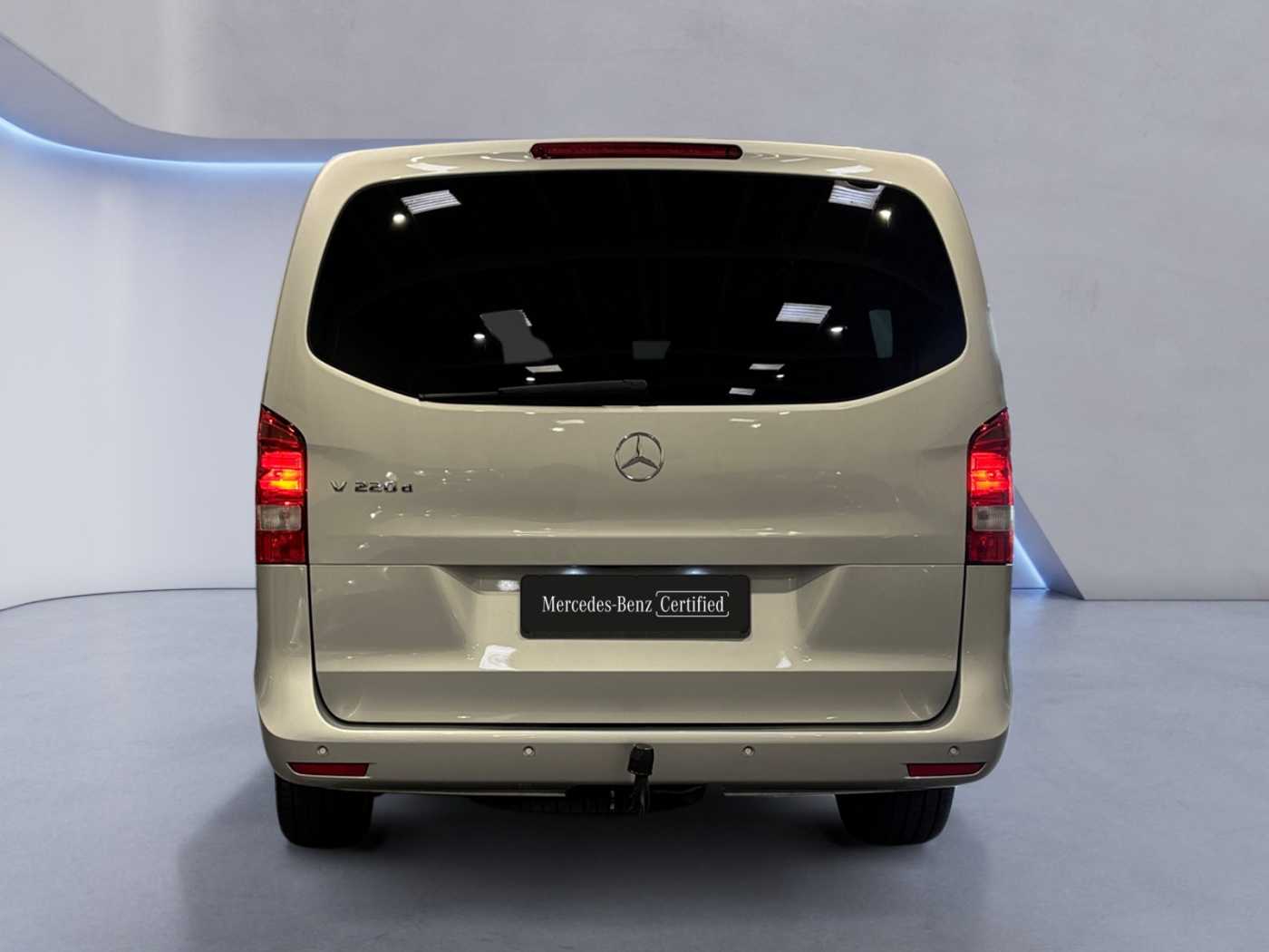 xxl_kfz113245759_mw0fa470131558202_03_rear.jpg