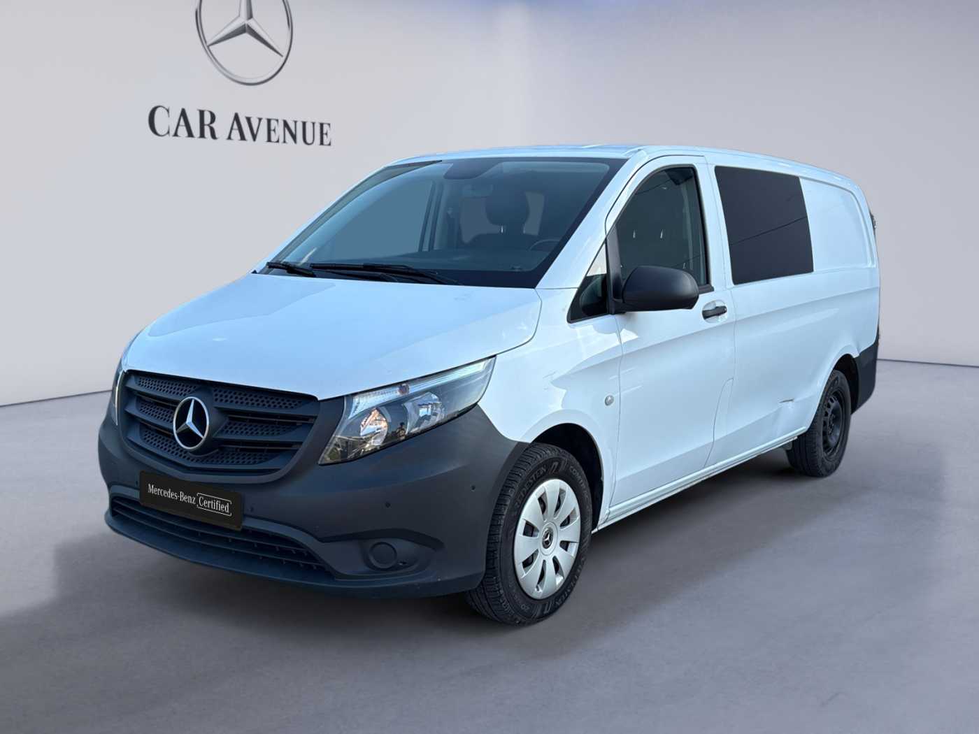 xxl_kfz113769019_w1v44770313856690_00_front-left.jpg