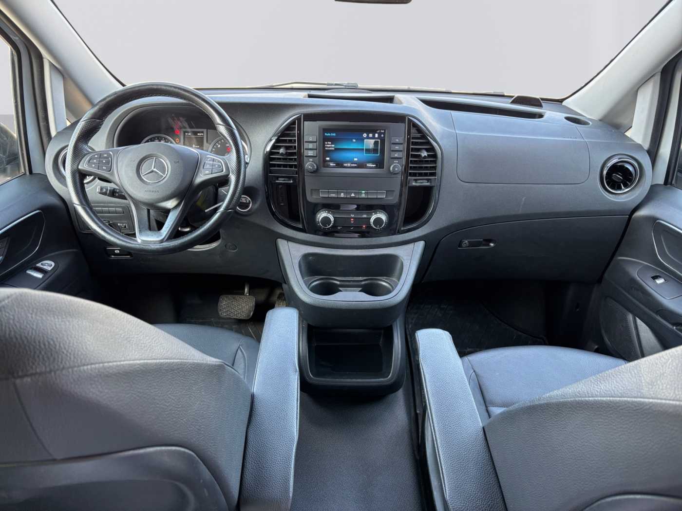 xxl_kfz113769019_w1v44770313856690_09_front-panel-passenger.jpg