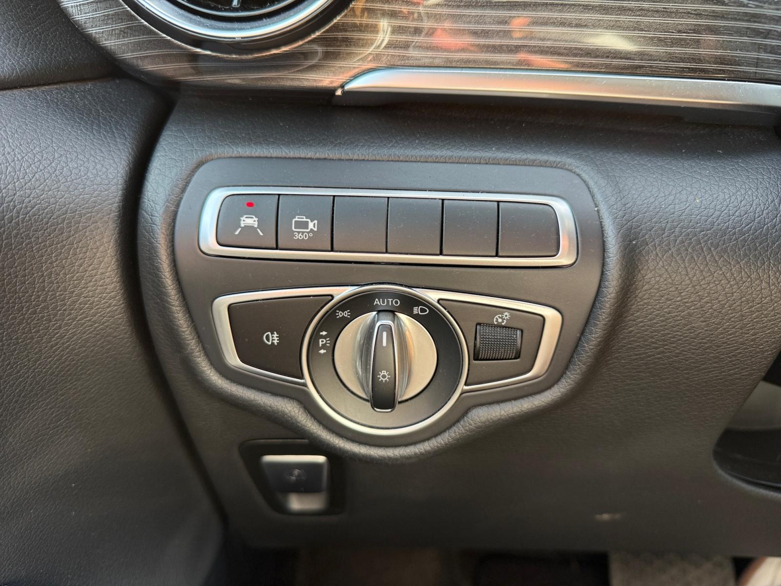 certified-namur-mercedes-benz-v-250-d-avangarde-a3-5-places-w1v44781513723386-18-20260411003827.jpg