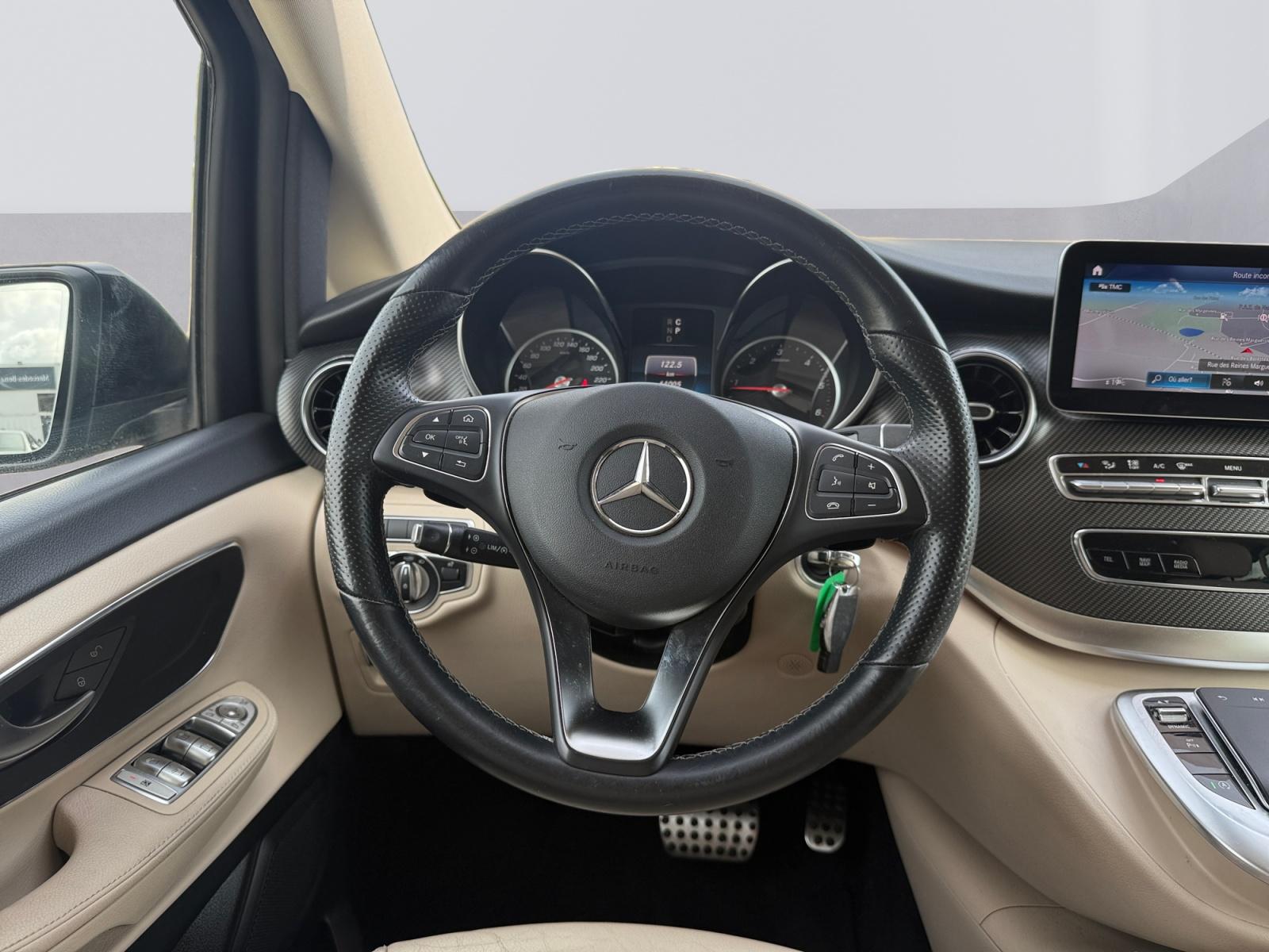 certified-namur-mercedes-benz-v-250-d-amg-line-w1v44781513797430-13-20260527194741.jpg